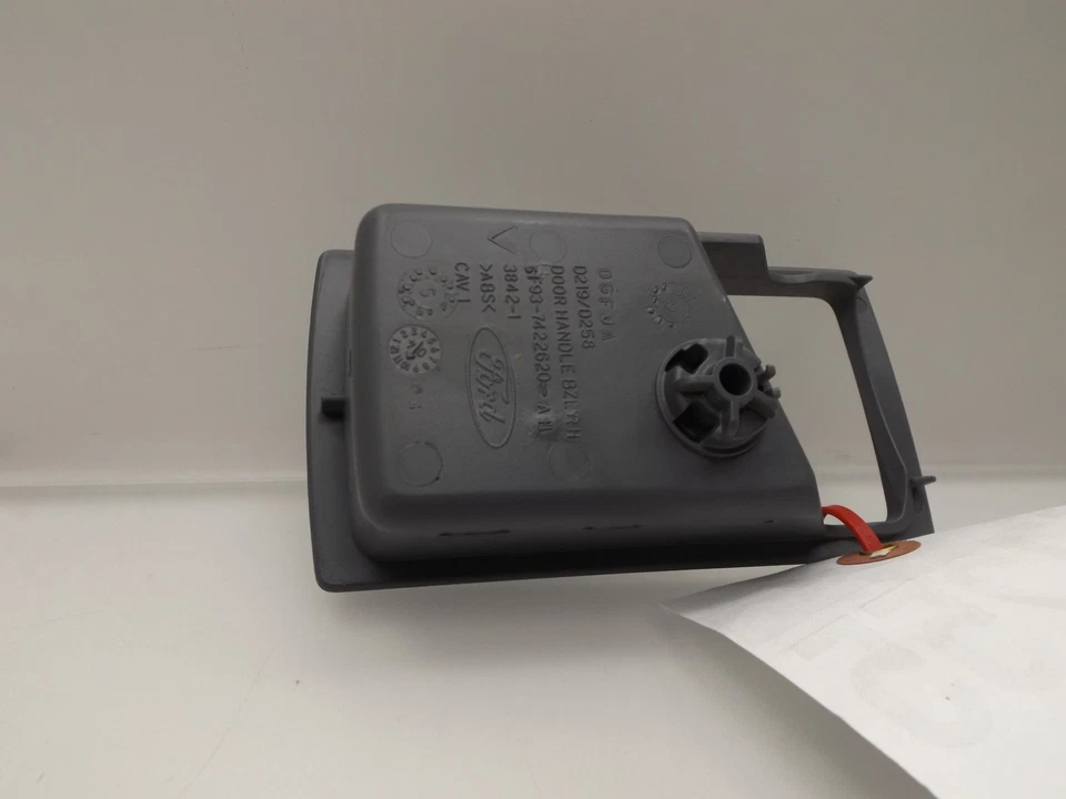 2005–2007 Ford Freestyle Rear Passenger Side Interior Door Handle Trim Used OEM Foto 3 de 4