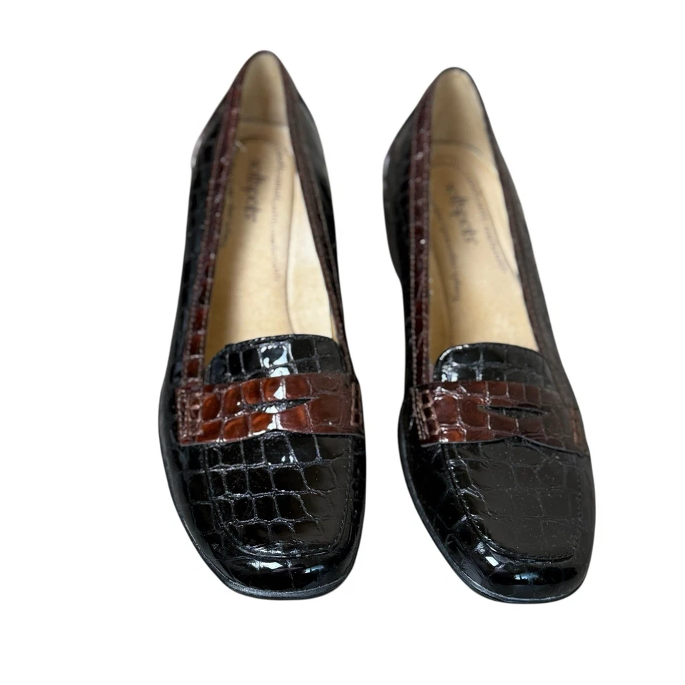 Mocasines Softspots para mujer Penny 8,5 W de ancho negro marrón charol cocodrilo Foto 3 de 4