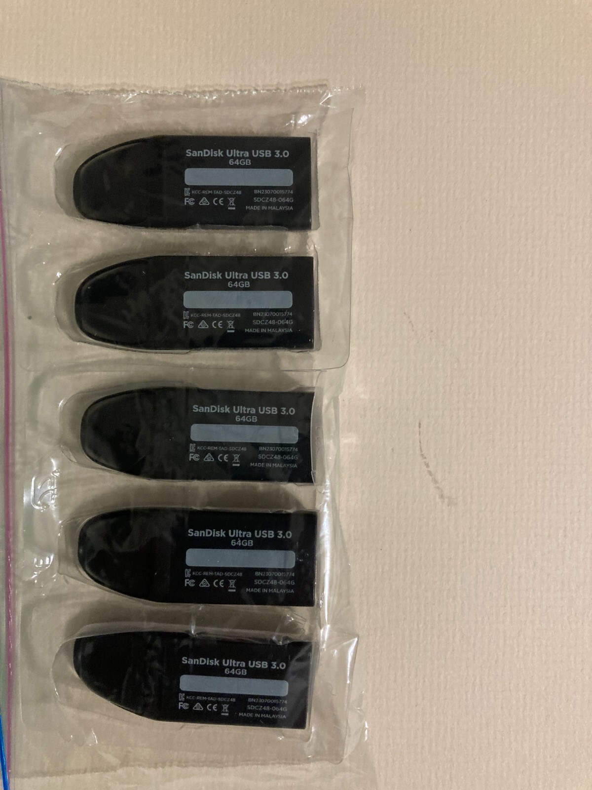 Brand New set of 5-64 GB SanDisk Ultra Flash Drive USB 3.0- Without box