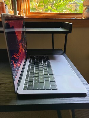 Apple MacBook Air (13-inch Retina display, 1.6GHz dual-core Apple MacBook Air (13-inch Retina display, 1.6GHz dual-core