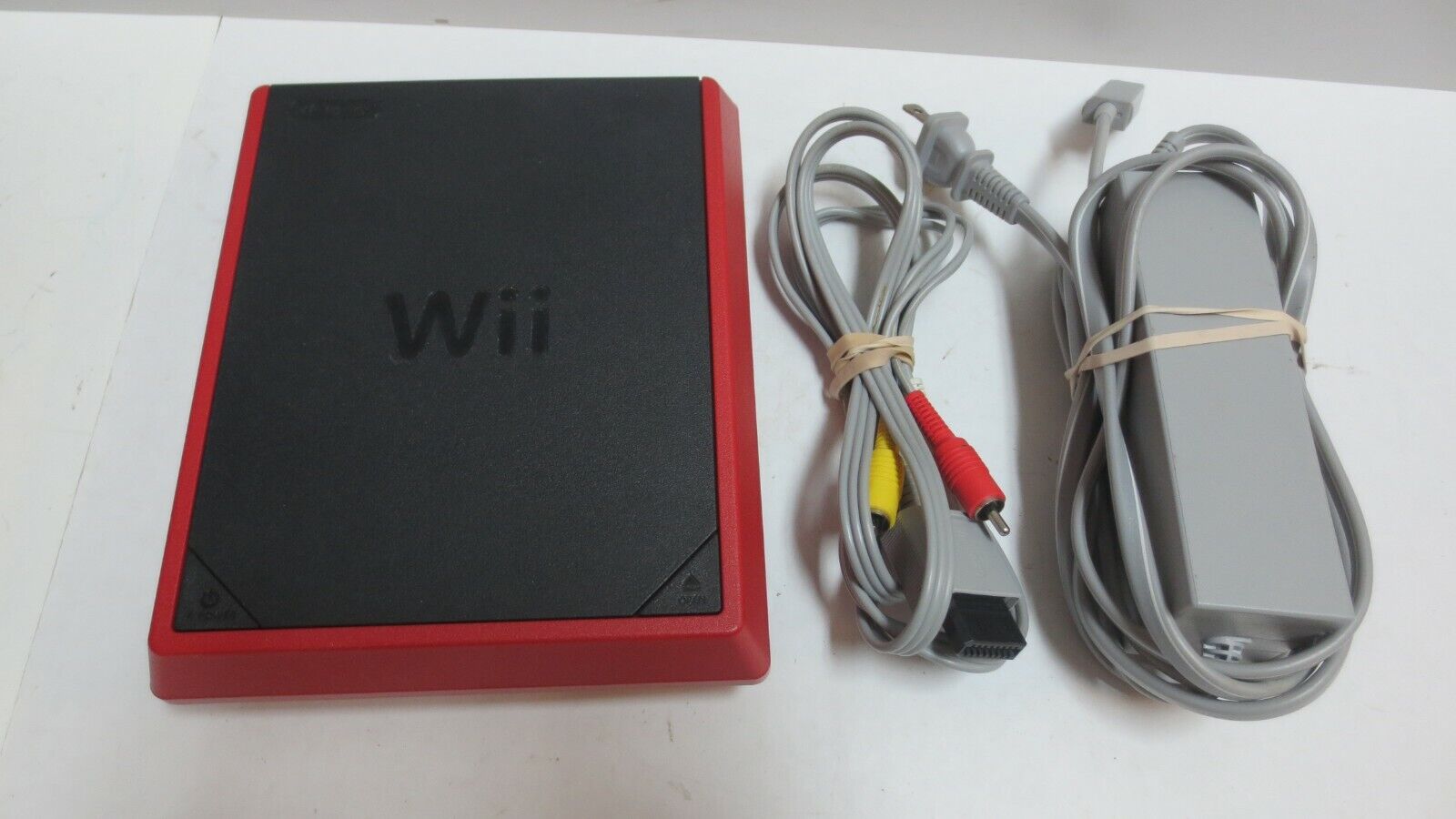 Nintendo Wii Mini Console RVL-201 - Red/Black - TESTED WORKS