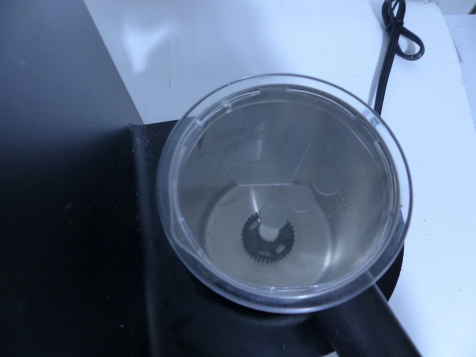 Cafetera con leche y capuchino Keurig de una sola porción Foto 3 de 4