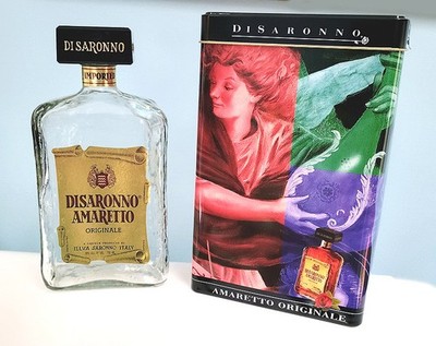 Vintage Amaretto di Saronno Originale Illva Italy Liqueur bottle & tin 750 ml