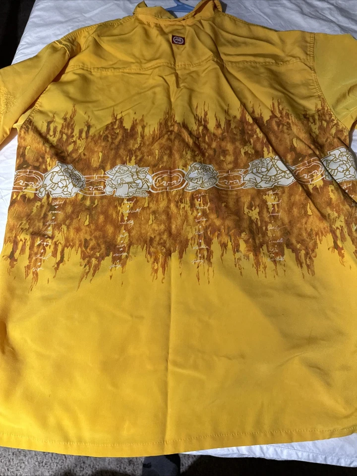 Vintage Y2K Ecko Yellow Tank Print Short Sleeve Button-Up Shirt Size L - Image 4 of 4