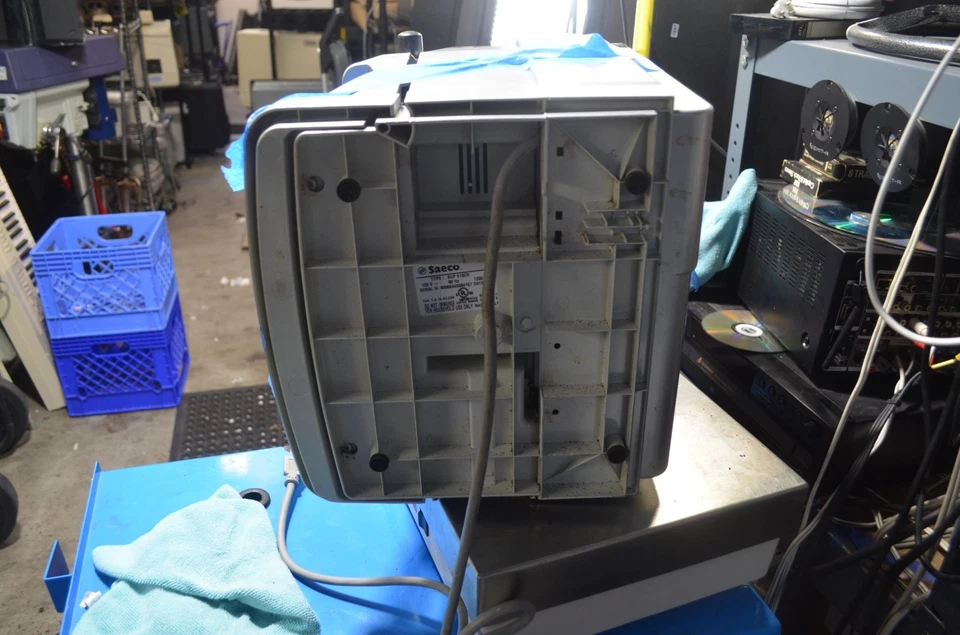 Máquina de café espresso Saeco Vienna De Luxe con molinillo incorporado PIEZAS O REPARACIÓN Foto 2 de 4