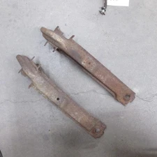 73 74 CORVETTE ORIGINAL GM FRONT BUMPER REINFORCEMENT GUARD SET L&R 331829 830