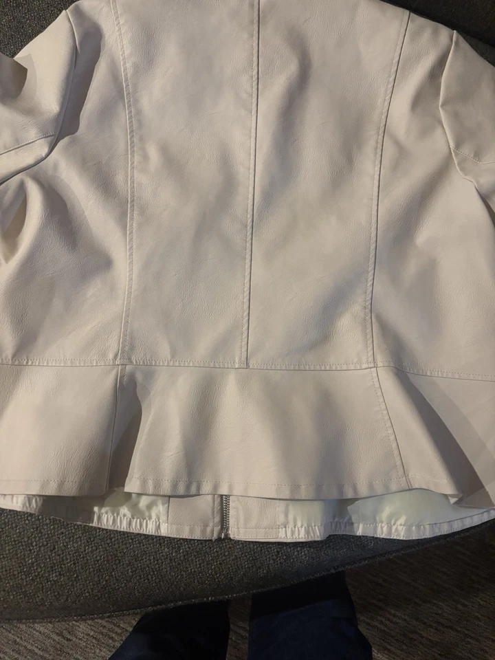 Jaqueta Dressy Maurice’s tamanho 2x feminina creme - Imagem 2 de 3