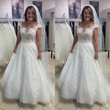 Elegant Wedding Dresses Off The Shoulder Lace Appliques A Line Bridal Gown