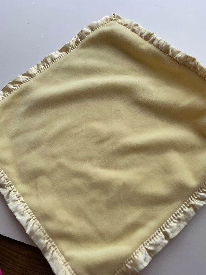 Cobertor Lovey Kids II X amarelo cordeiro adormecido Thank Heaven For Little Angels - Imagem 4 de 4