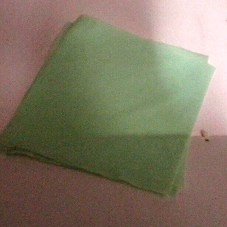 READY TO SEW 4 green 12.5x12.5" flannel pcs w/4 cute pet appliques (sew rm bx 5) - Image 3 of 4