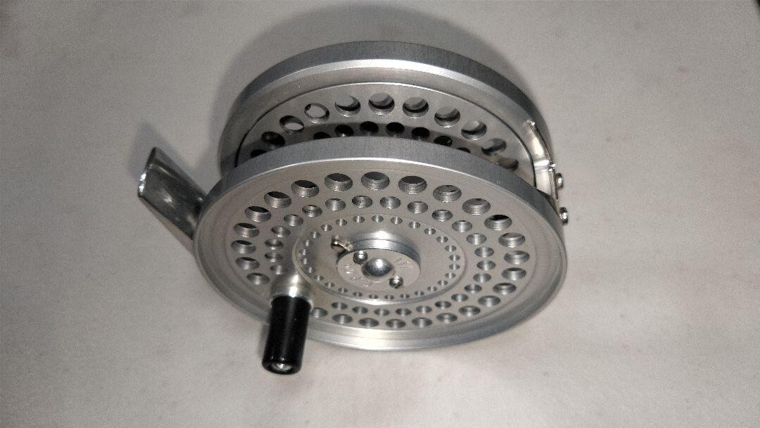 オービス Orvis CFO3 フライリール シルバー 125周年記念モデル Amazon.co.jp: ！！ 限定モデル 保管品 オービス ORVIS CFO III