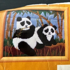 Creative Circle Embroidery Kit PEKING PANDAS #1425 8x10 Vtg 1983