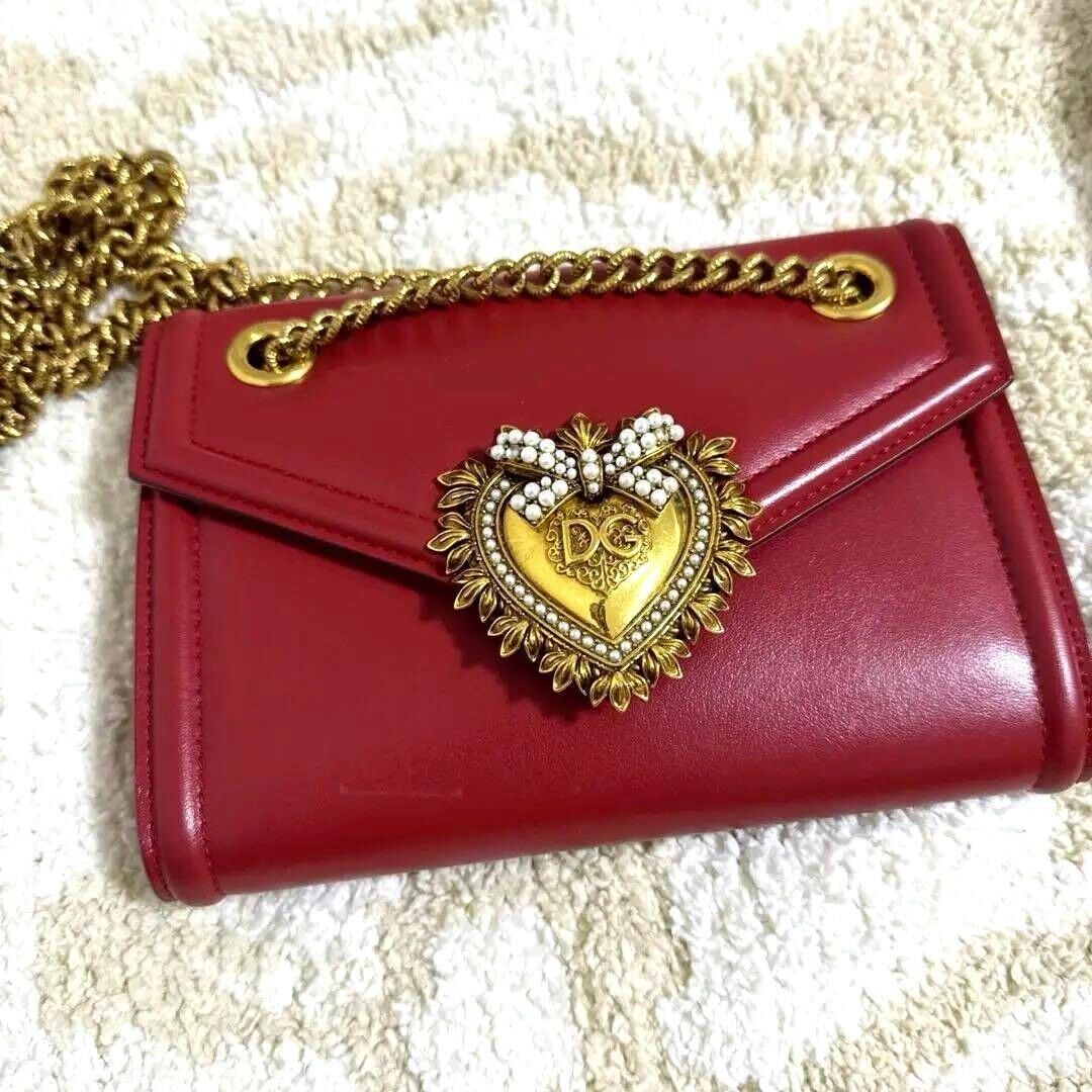 Dolce & Gabbana D&G Devotion DG Heart Logo Leather Chain Dolce & Gabbana D&G Devotion DG Heart Logo Leather Chain