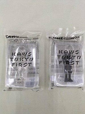 KAWS Tokyo First Key Holder Lot 2 Set Chum Clear Accomplice Black New Japan JP