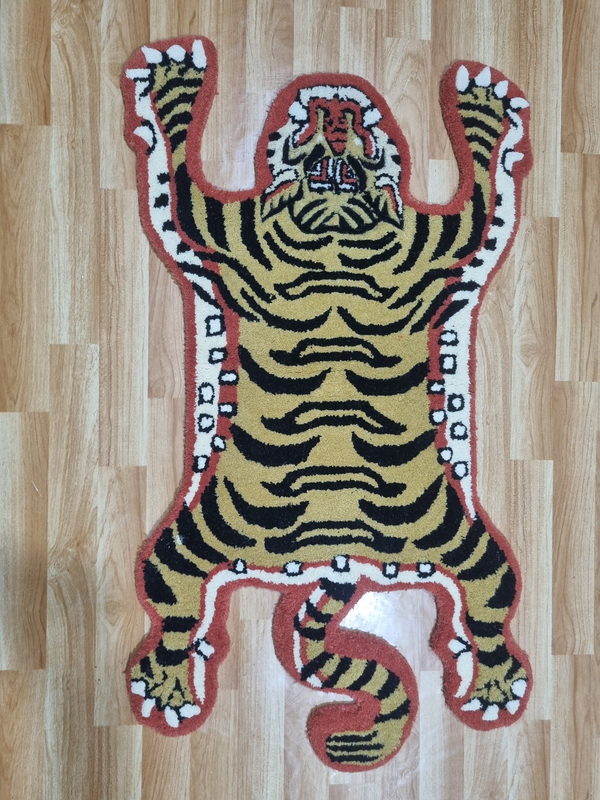 Hand Tufted Tiger Shaped Accent Rug – Wool Area Carpet, Animal Design, 5x8ft