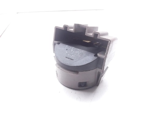 Ignition switch contact