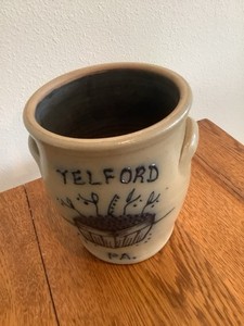 Stoneware Crock Telford PA Blueberries  6"