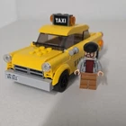 LEGO Marvel Daily Bugle Bennie The Cab Driver Minifigure With Taxi