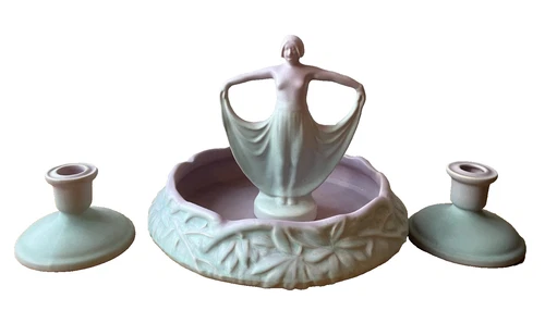 Weller pottery 'Hobart'/'Lavonia' lady figural console set