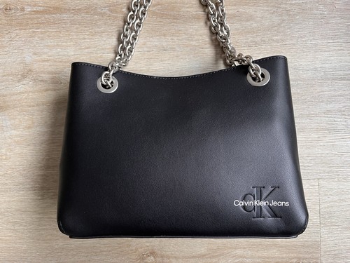 Calvin Klein Jeans Handtasche - Bild 3 von 9