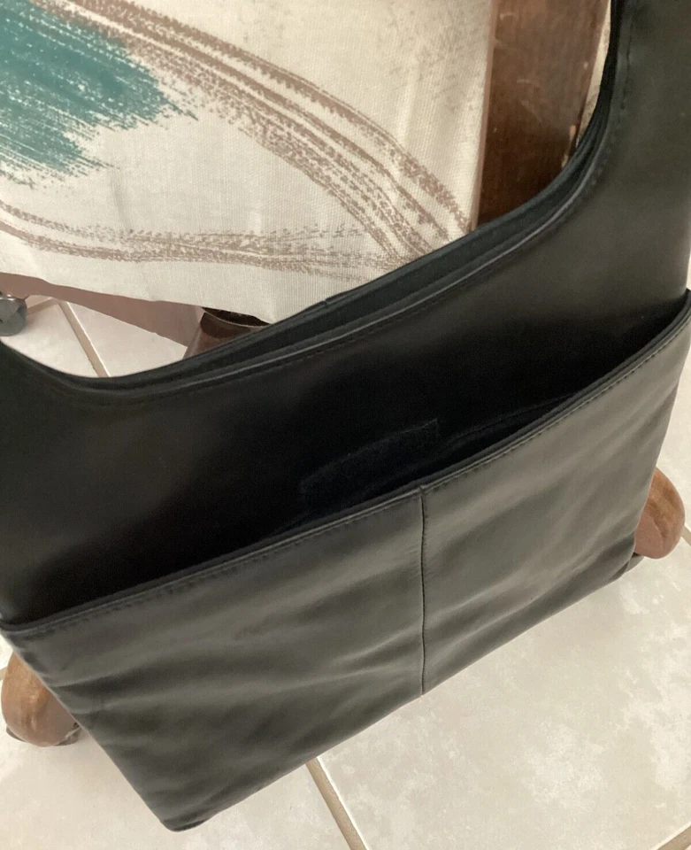 Bolso Bandolera Nine West Cuero Sillín Negro Foto 4 de 4