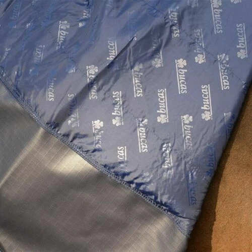 Bucas Pferde-Regendecken