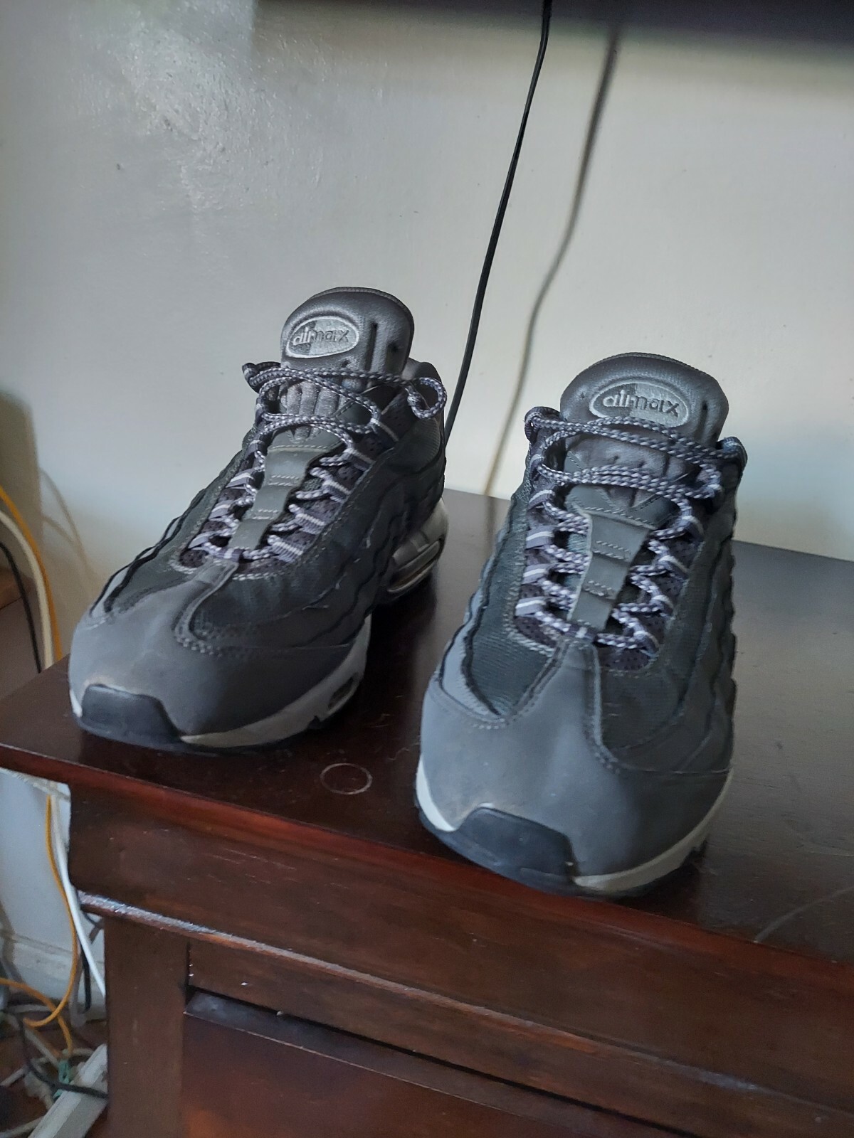 dark grey 95
