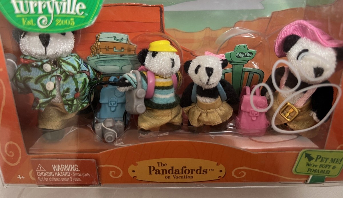 Furryville Family Moments Playset - The Pandafords on Vacation