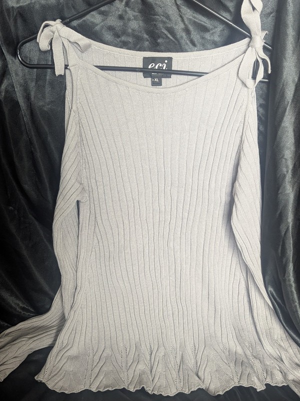 NWOT ECI New York Womens Light Grey Cold Shoulder Ribbed Tie Sweater Top XL