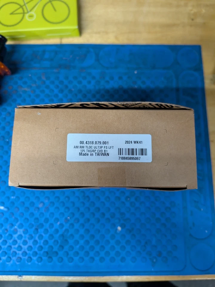 Telecomando RockShox TwistLoc Ultimate Full Sprint: lato sinistro, 3 posizioni sinistra, B1 - Immagine 2 di 2