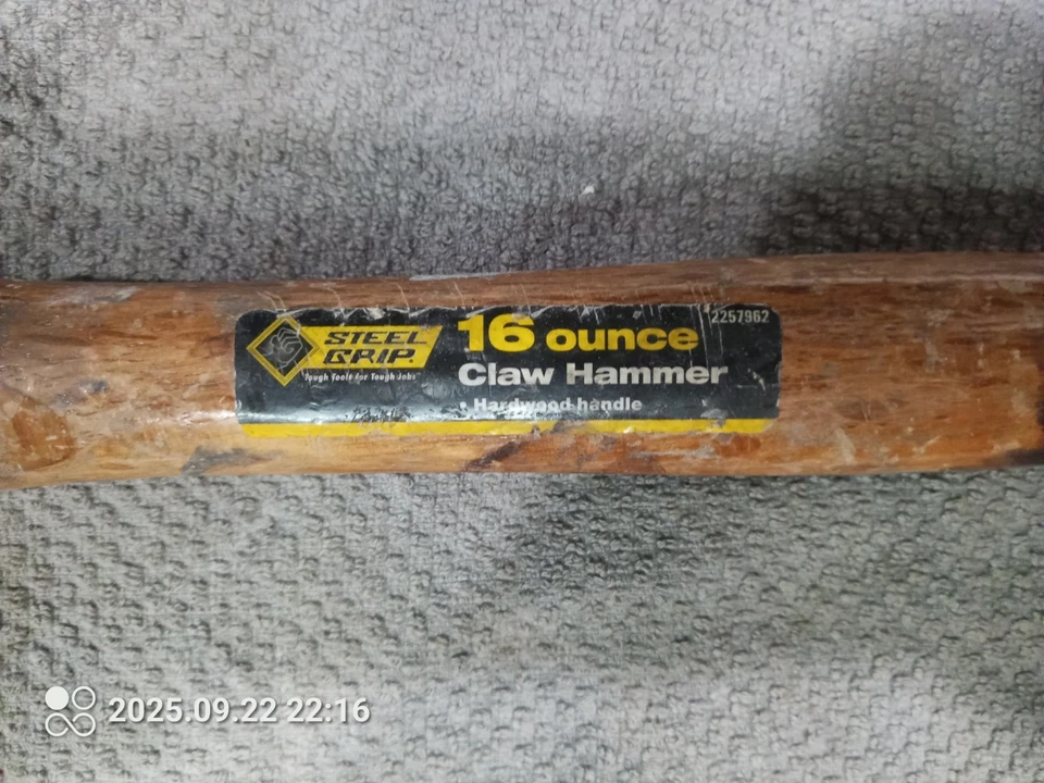 Empuñadura de acero 16 OZ garra martillo mango de madera dura Foto 2 de 4
