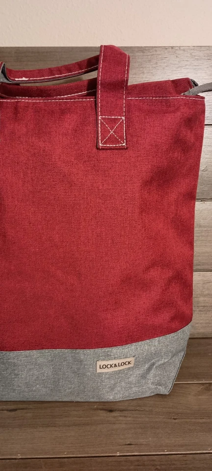 Lock & Lock Insulated Tote/Bag Red & Gray Double Zippered with Shoulder Strap - Image 3 of 4