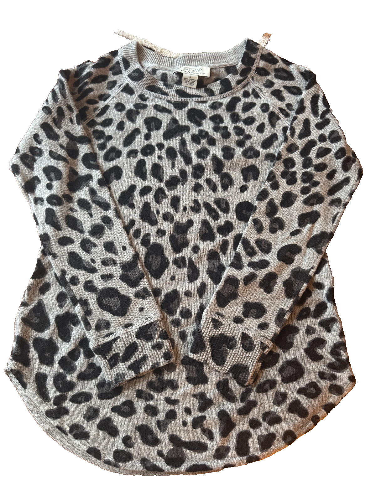 PLY 100% Cashmere Sweater Small Gray Animal Leopard Print Mobwife Parisian Chic