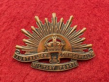 WW2 Original AUSTRALIAN COMMONWEALTH MILITARY FORCES Slouch Hat Badge LUKE MELB