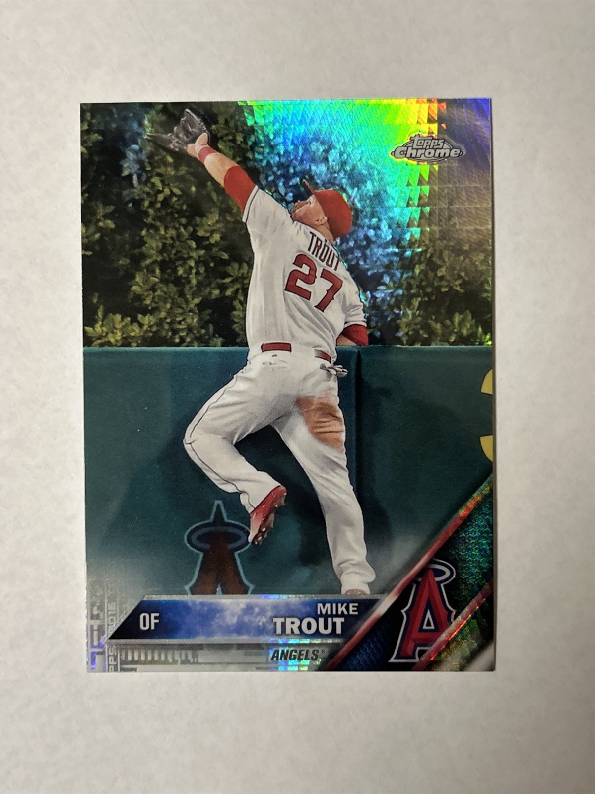 Mike Trout 2016 Topps Chrome #1 Jumping Prism Refractor Los Angeles Angels SP