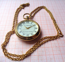 Ältere Hummel TaschenuhrMetall vergoldet Ring Around The Rosie  D = 38,85 mm