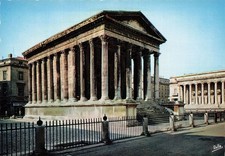 30 NIMES LA MAISON CARREE