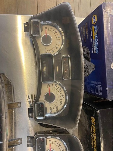 2007 2008 Ford Expedition Instrument Cluster Speedometer - Picture 6 of 7