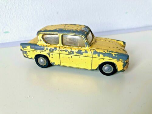 ミニカー SPOT - ON 157SL ROVER 3 LITRE with light Spot-On 157sl, Rover 3 Litre with Lights - Free Price Guide & Review