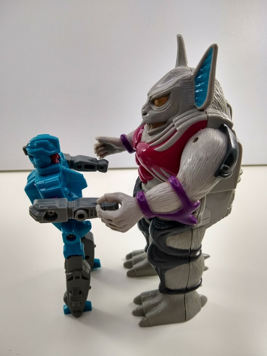TF Pretenders Figure (2) / プリテンダーズ モンスター Transformers Pretenders Bomb Burst Action Figure and Robot