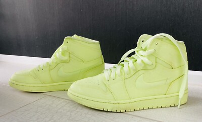Nike Air Jordan 1 Retro High PRM Triple Barely Volt AH7389-700 Women Gr. 38,5 N1