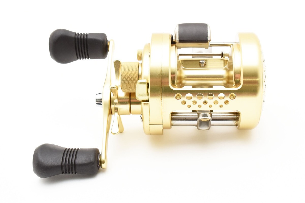 Shimano 01 Calcutta Conquest 400 RH Baitcasting Reel 2348482 Shimano 01 Calcutta Conquest 400 RH Baitcasting Reel 2348482