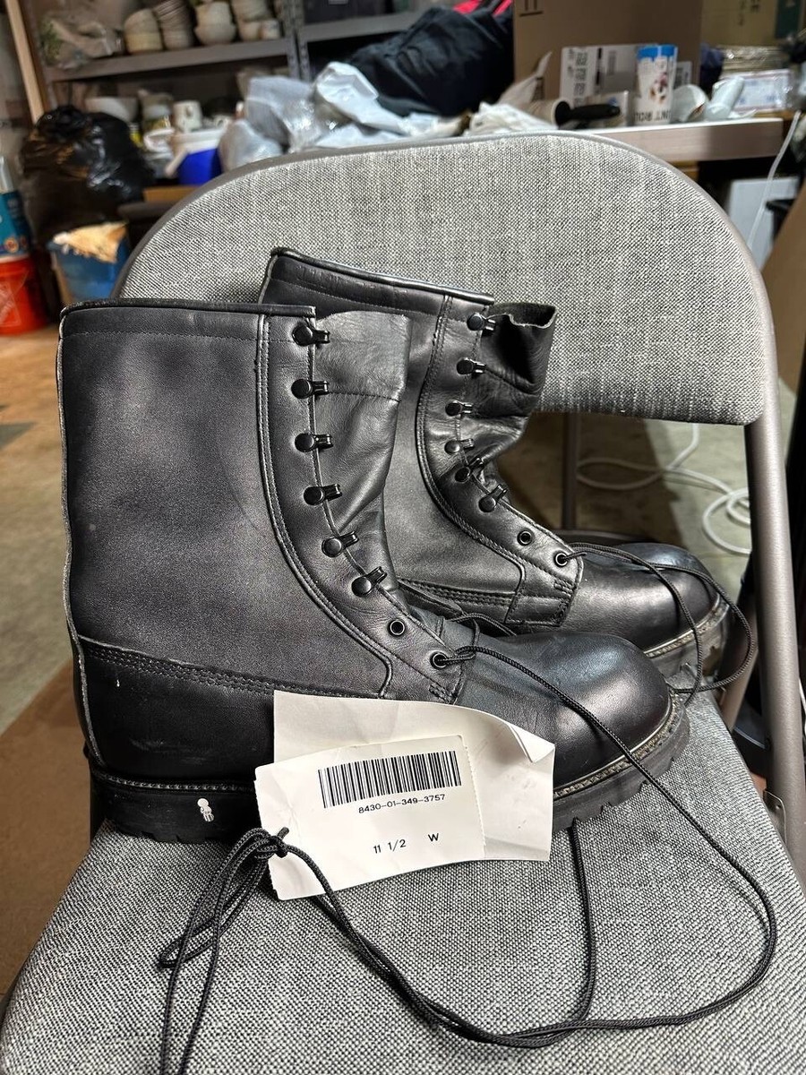 11-98 Men's Sz 11 1/2 W Military Combat Insulated Vibram Leather