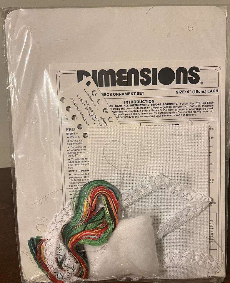 Nuevo de Lote Antiguo 1984 Dimensiones Contado Punto de Cruz Camafeos de Navidad Adorno Kit #8316 Foto 2 de 3