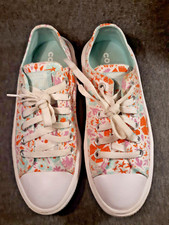 Converse All Star Chuck Taylor Leaf Floral Print Sneakers Low Cut Size 4.5 Kids