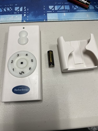 Original Harbor Breeze 6 Speed Ceiling Fan Remote W/Battery & Mount Model T301C - 第 1/4 張圖片