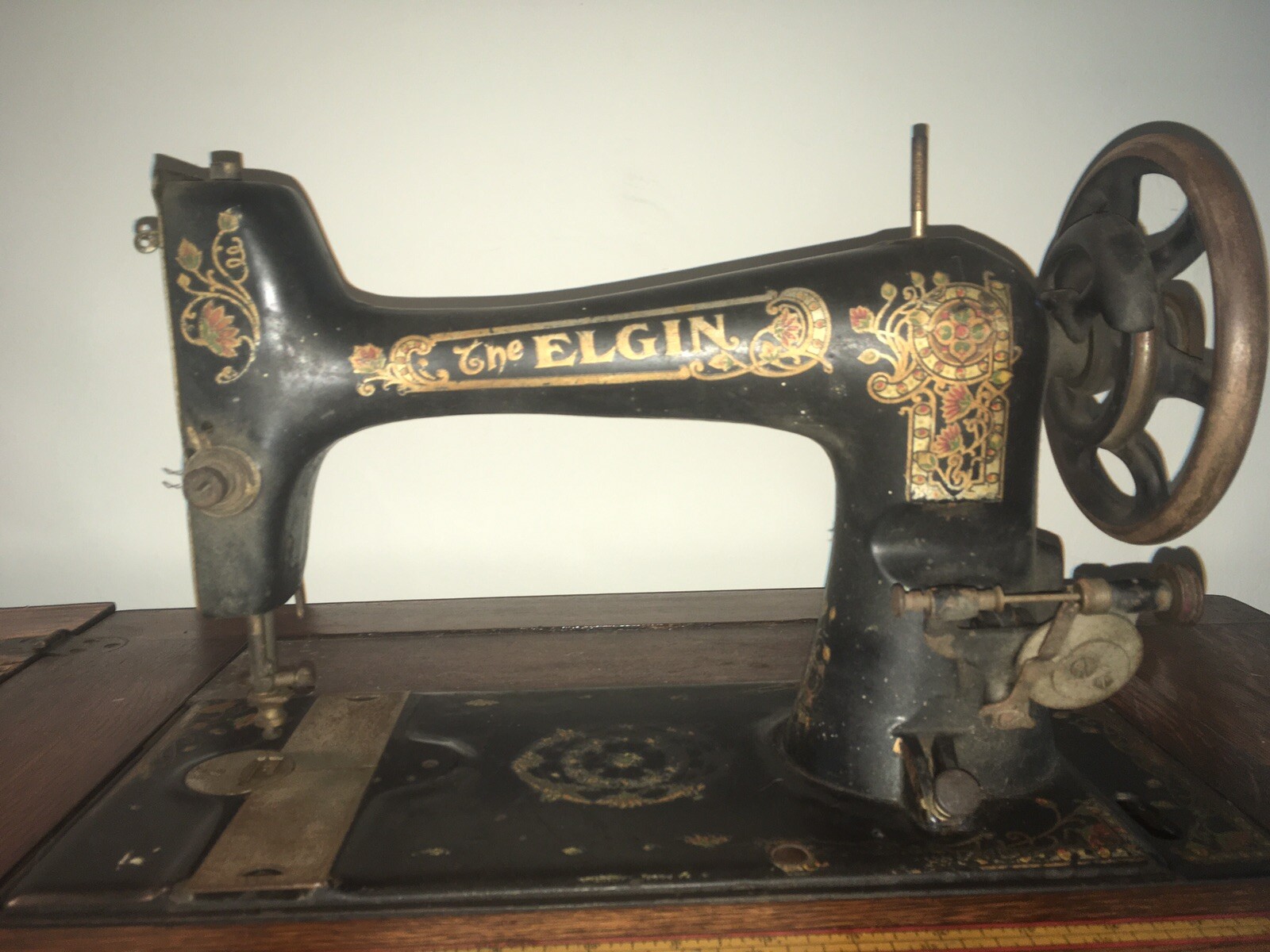 1890s Vintage Antique Elgin Sewing Machine Table Wood Cast Iron C297295