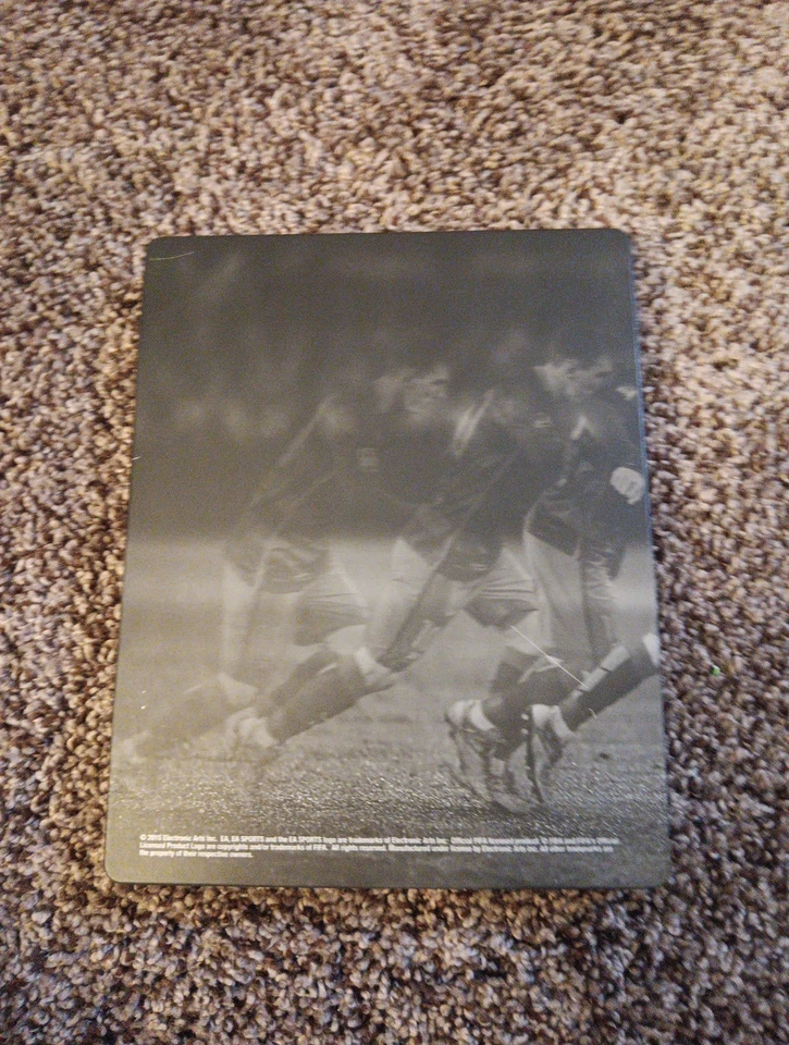EA SPORTS FIFA 16 - Edición Steelbook Lionel Messi (Xbox o Playstation) Foto 2 de 4