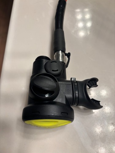 Atomic Aquatics SS1 Atemregler - Gelb/Schwarz - Bild 4 von 5