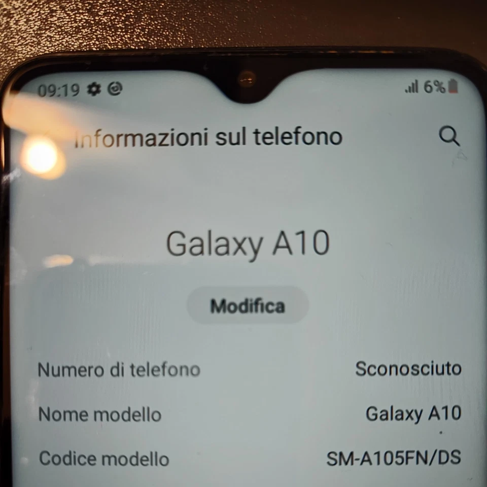 Samsung Galaxy A10 · 32GB, foto 3 di 3